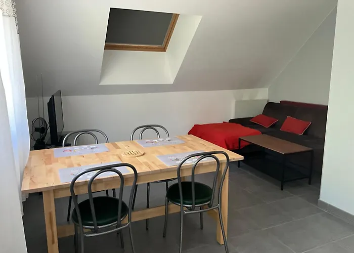 Appartement Meuble Camors